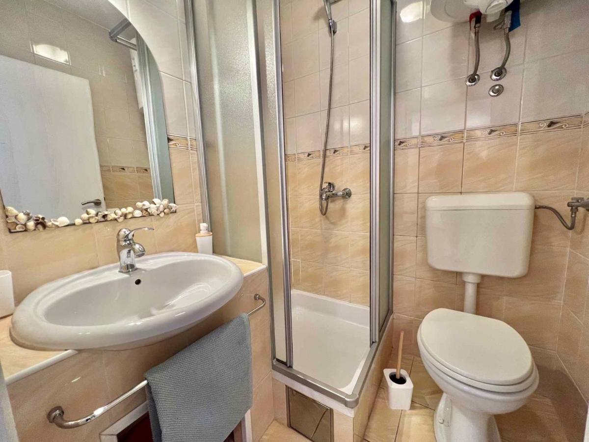 Apartments In Dramalj 45034 외부 사진
